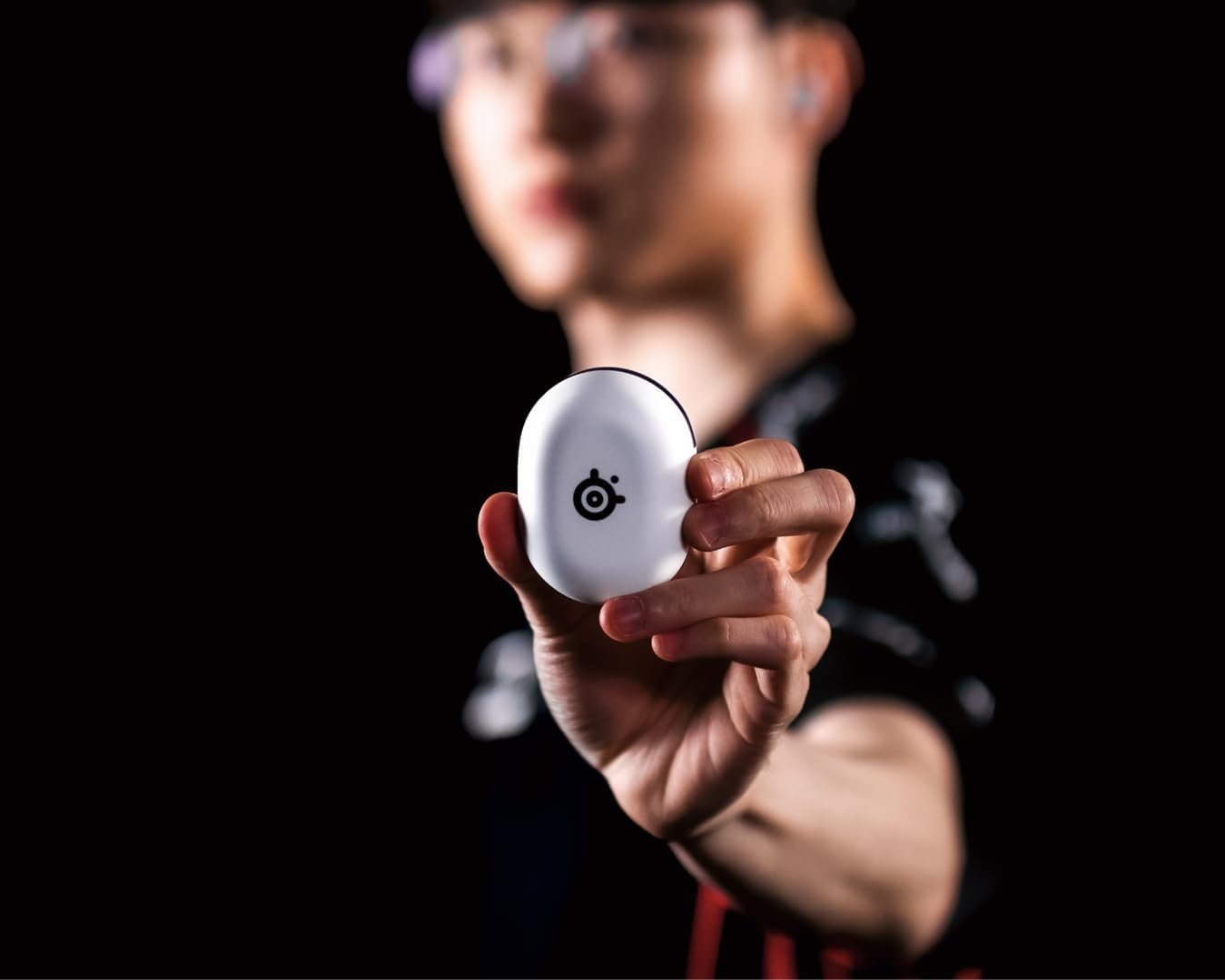 SteelSeries 61680 Wireless Gaming Earphones, Arctis GameBuds ANC Noise Cancelling for PC/PS 5/4/Switch/Smartphones, IP55 Dustproof and Waterproof, Bluetooth.