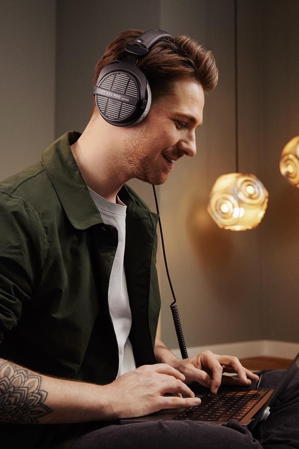  beyerdynamic DT 990 Pro 250 ohm Over-Ear Studio Headphones For Mixing, Mastering, and Editing, Wired